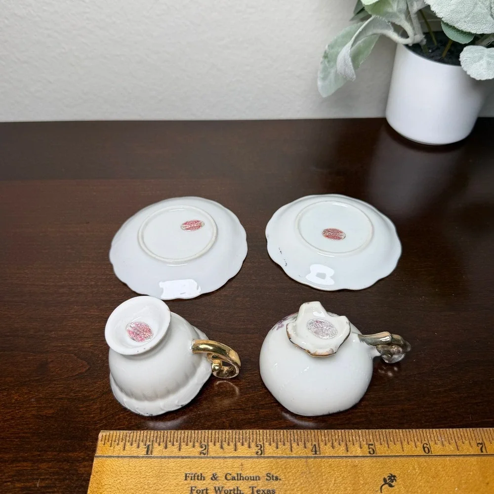 Vintage Enesco Miniature Floral Porcelain‎ Teacup and Saucer Set of 2 Japan Gold
